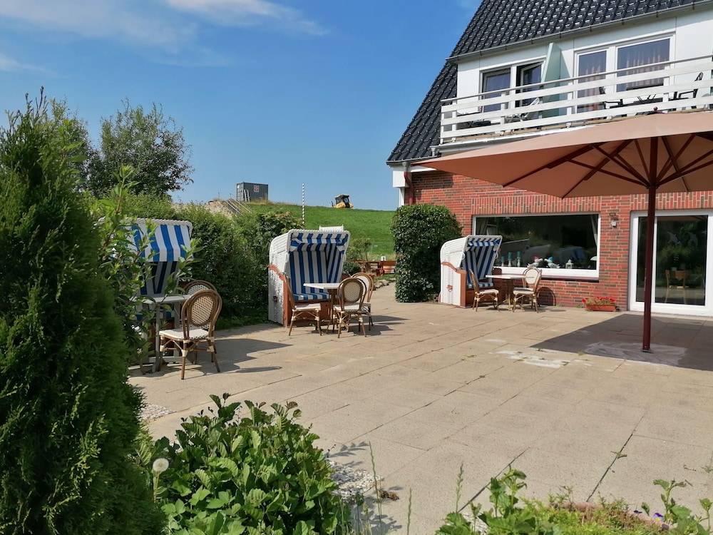 Sundeck