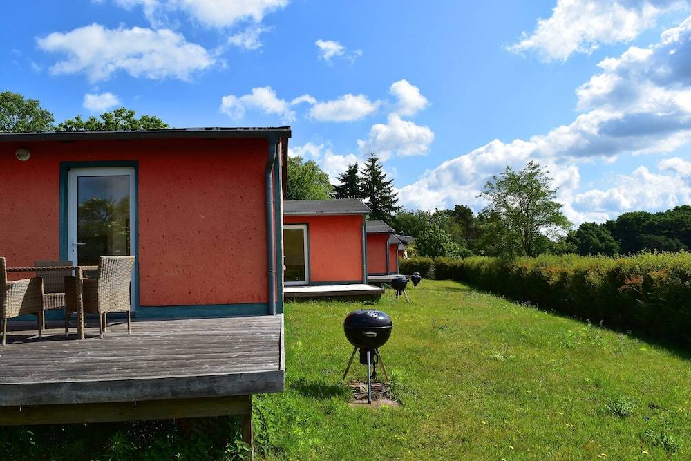 Ferienhaus mit Grosser Terrasse am Garder See