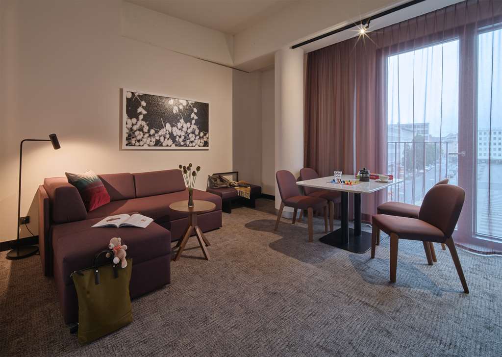adina apartment hotel nuremberg one bed room apartment living