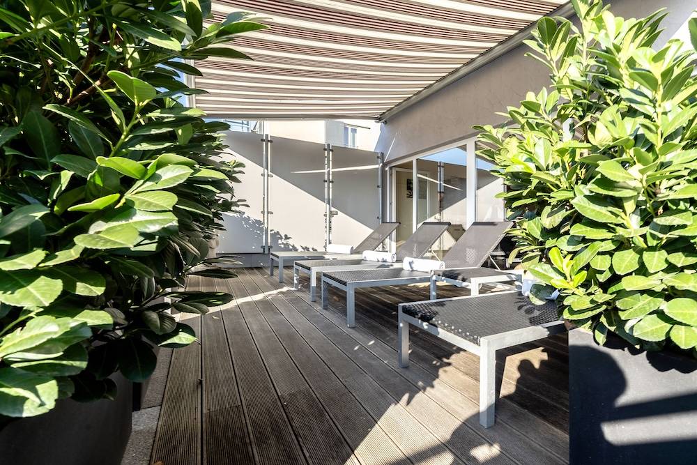 Sundeck