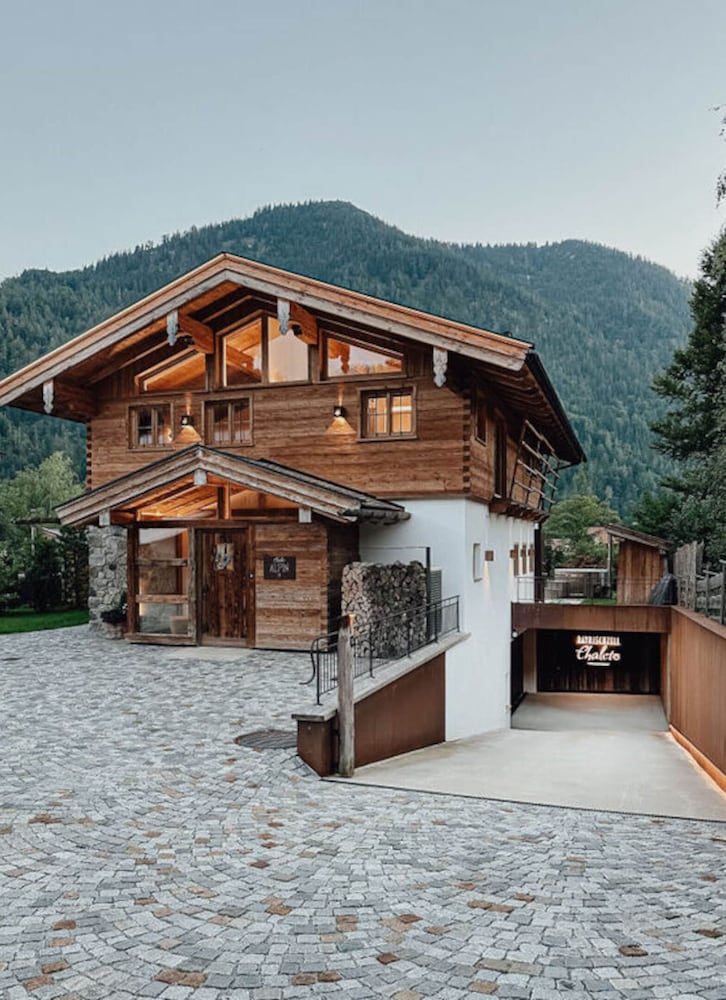 Chalet Alpin mit privatem Whirlpool und Sauna