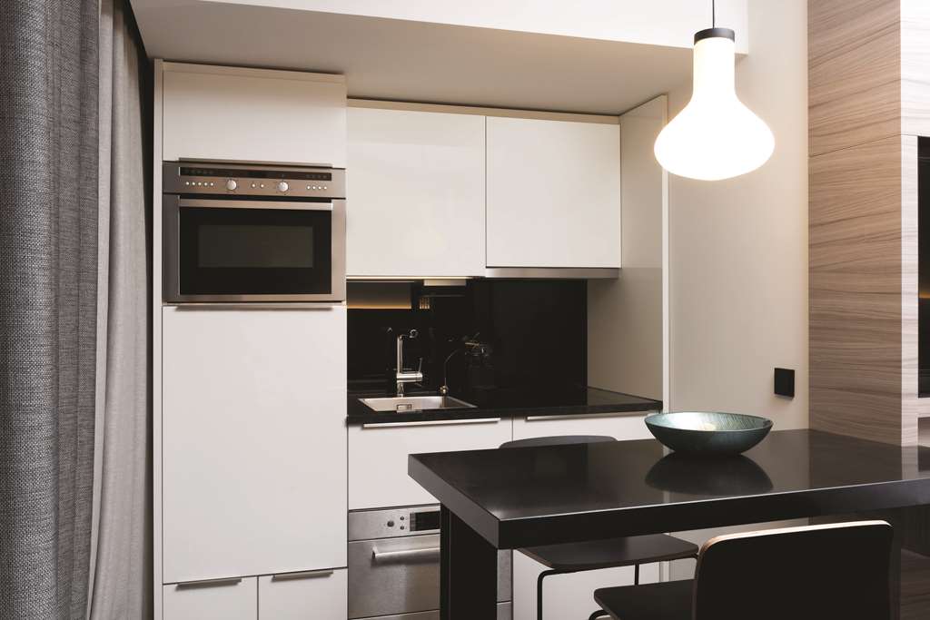 adina apartment hotel hamburg speicherstadt studio kitchen