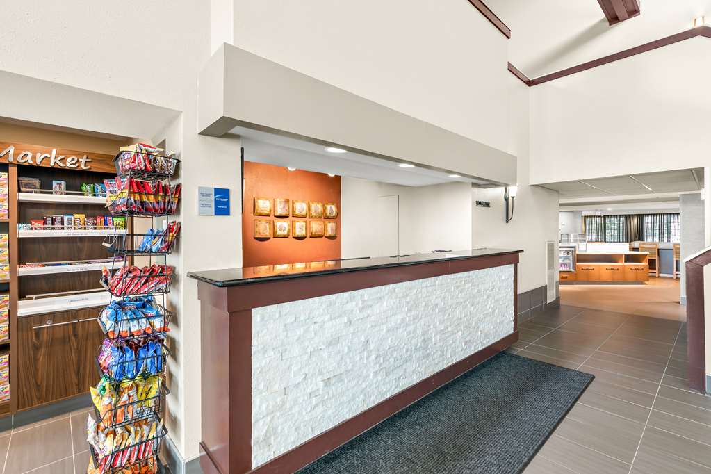 Best Western West Towne Suites - photo 2