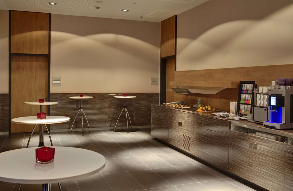 IntercityHotel Leipzig, Germany - Foyer / Coffee Break