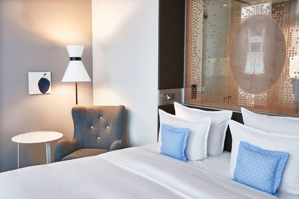 Steigenberger Hotel Muenchen/Munich, Germany - Guest Room