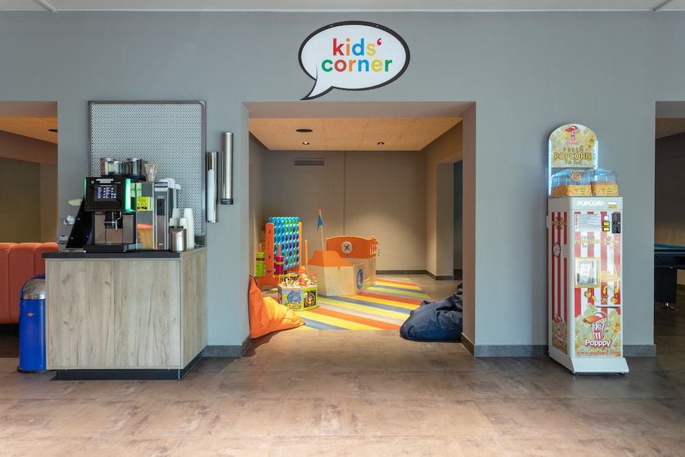 Children's play area - indoor
