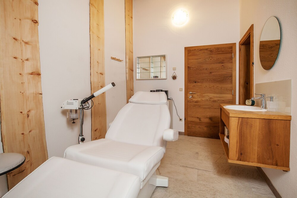 Facial