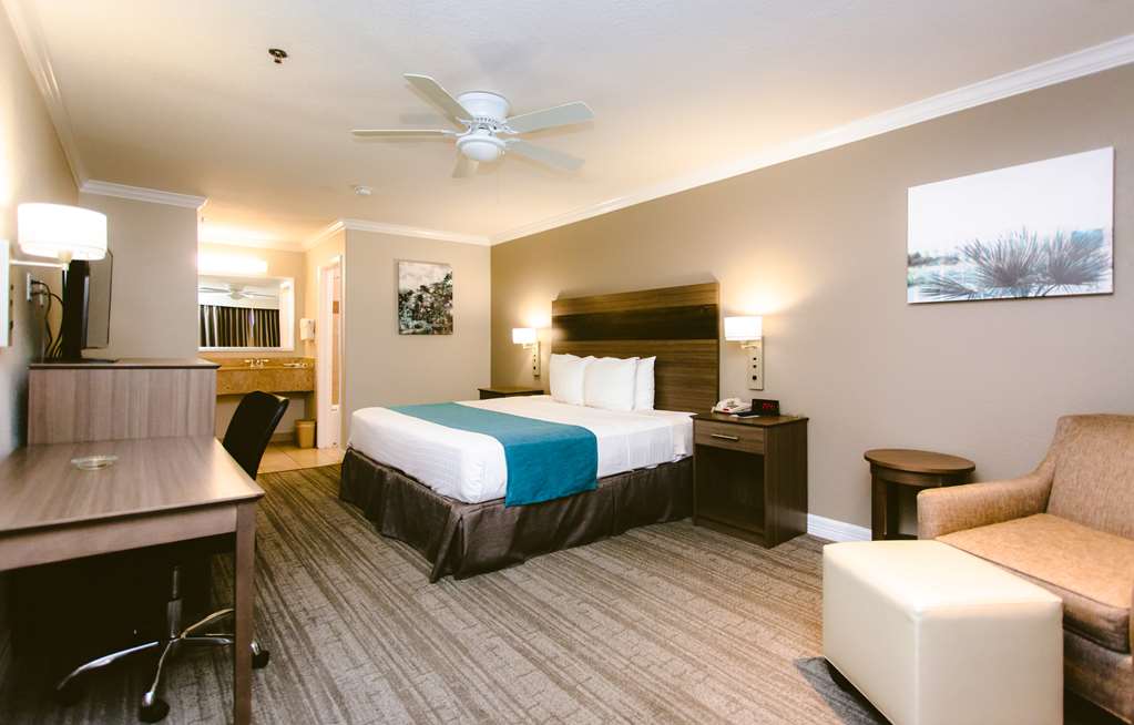 Best Western Pearland Inn - photo 2
