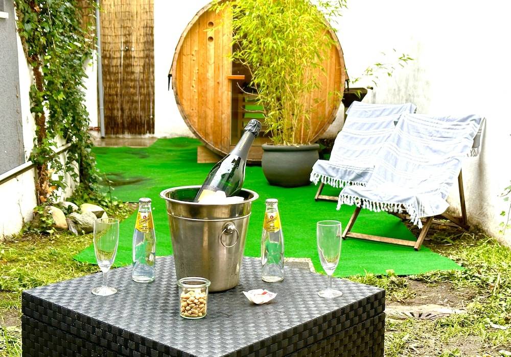 Private spa tub