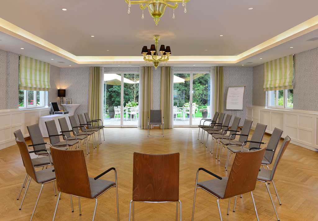 Lindensaal Stuhlkreis