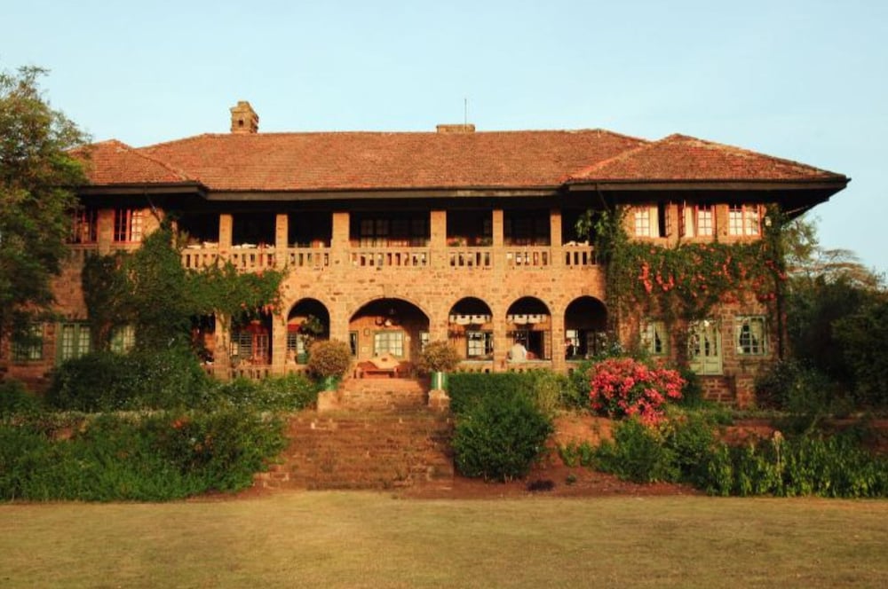 Deloraine House