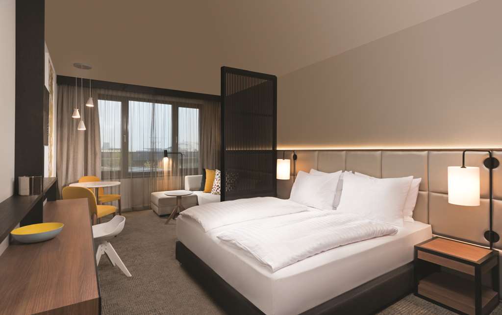 adina apartment hotel frankfurt studio bedroom