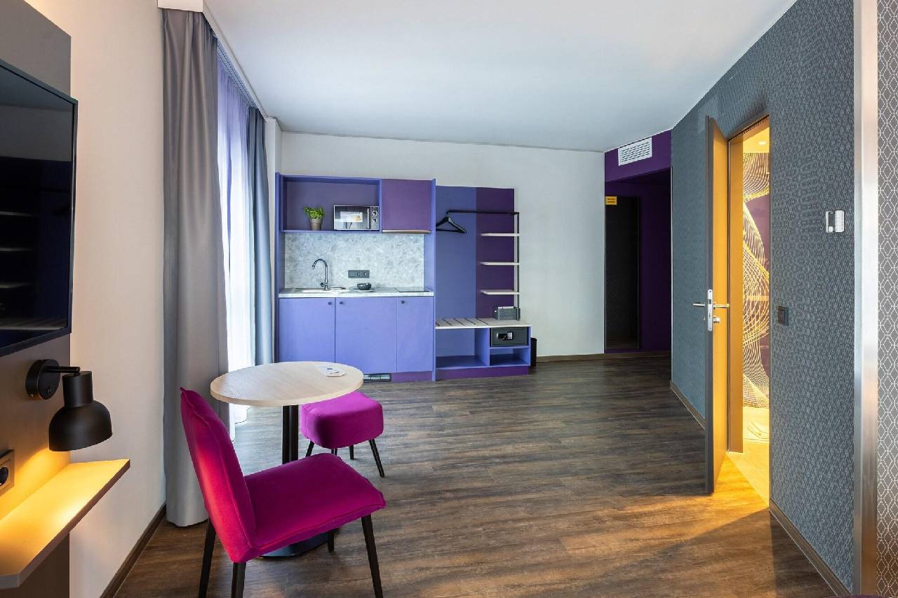 Guest room