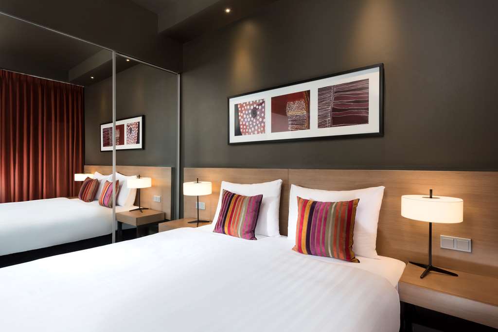 adina apartment hotel frankfurt neue oper penthouse suite bedroom