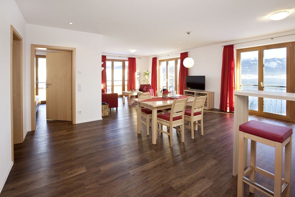Seehotel und Appartements Schnöller