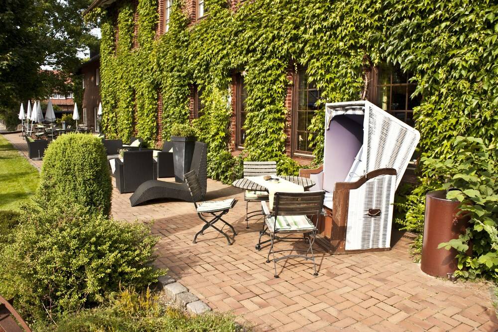 Sundeck