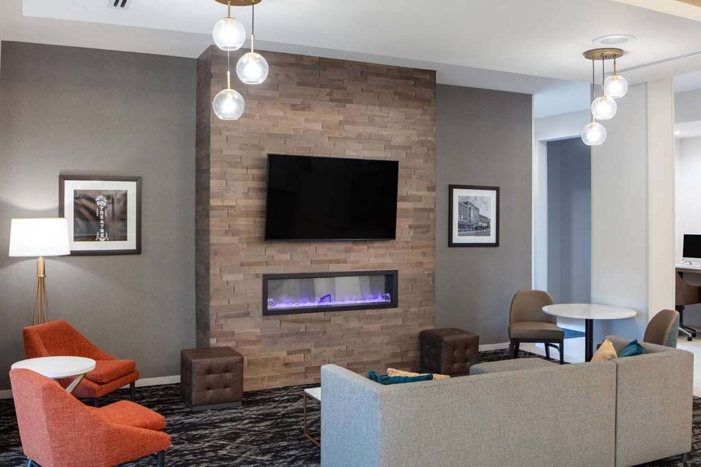 La Quinta Inn & Suites by Wyndham Centralia - featured photo