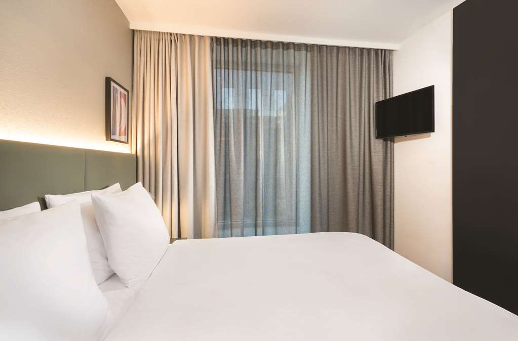adina apartment hotel hamburg speicherstadt two bedroom king