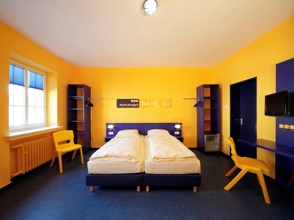 Bed'nBudget Expo Hostel Rooms