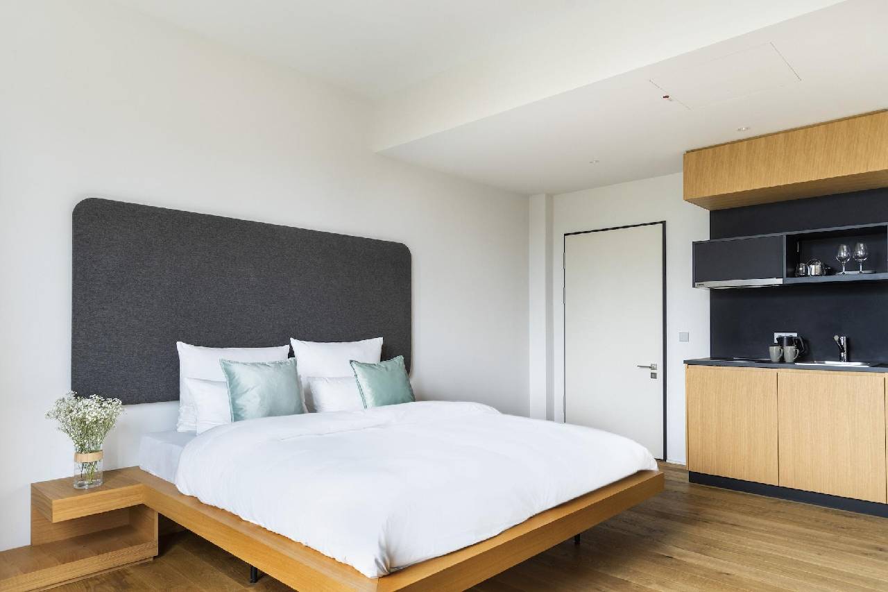 Guest room