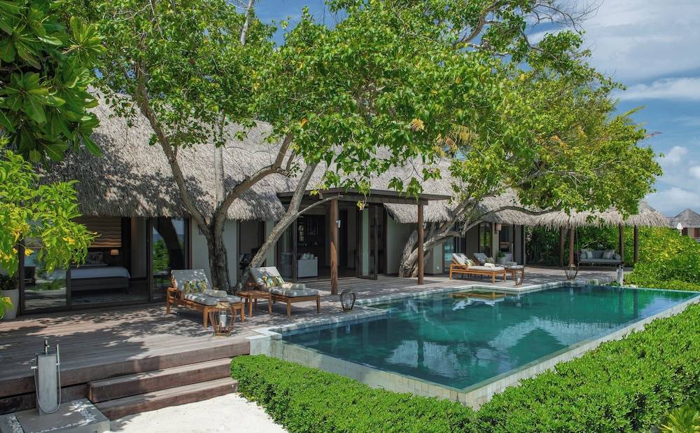 Private pool