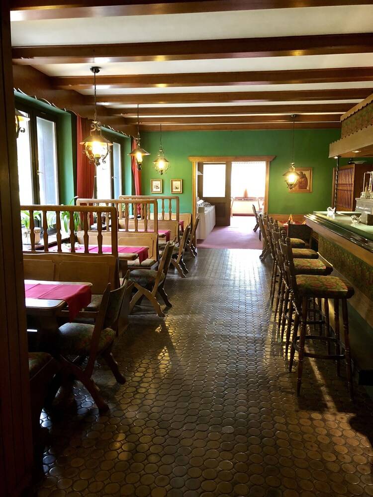 Hotel Bar