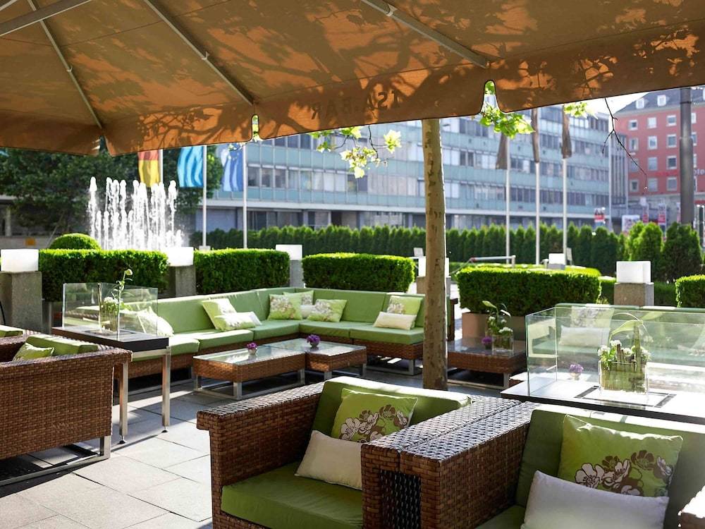 Hotel Bar