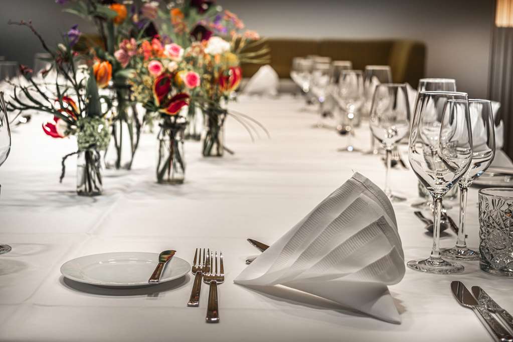 Steigenberger Hotel Treudelberg, Hamburg, Germany - Meeting Room