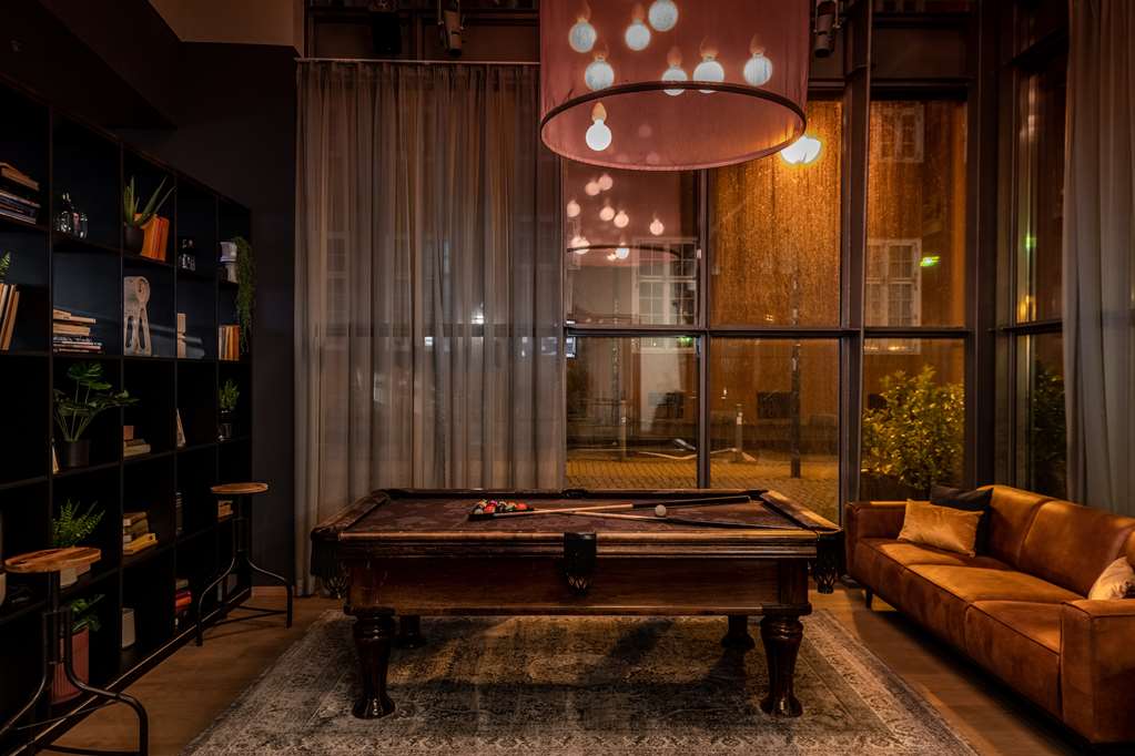 Pentalounge