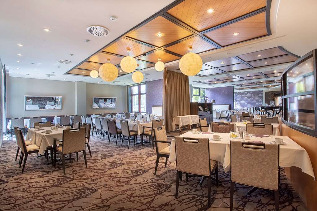 The Rilano Hotel Frankfurt Oberursel Restaurant Innen