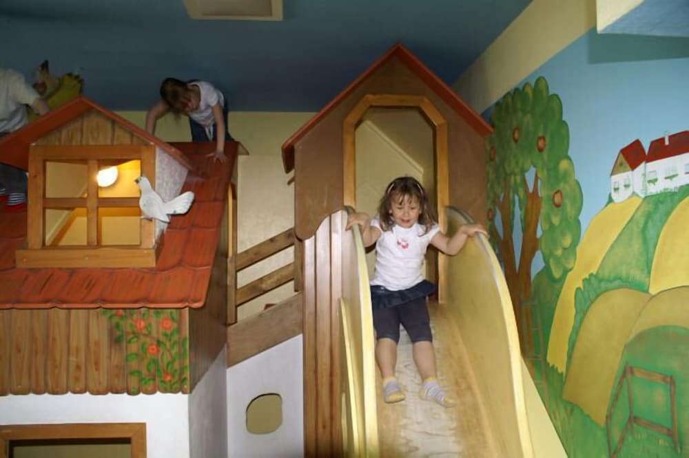 Children's play area - indoor