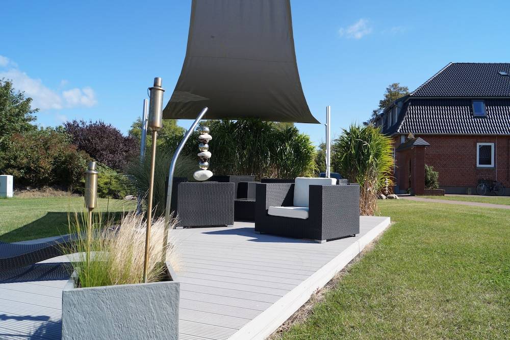 Sundeck
