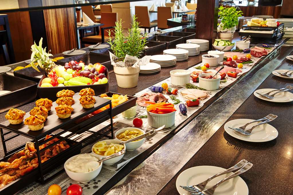 Steigenberger Hotel Koeln, Cologne, Germany - Breakfast buffet