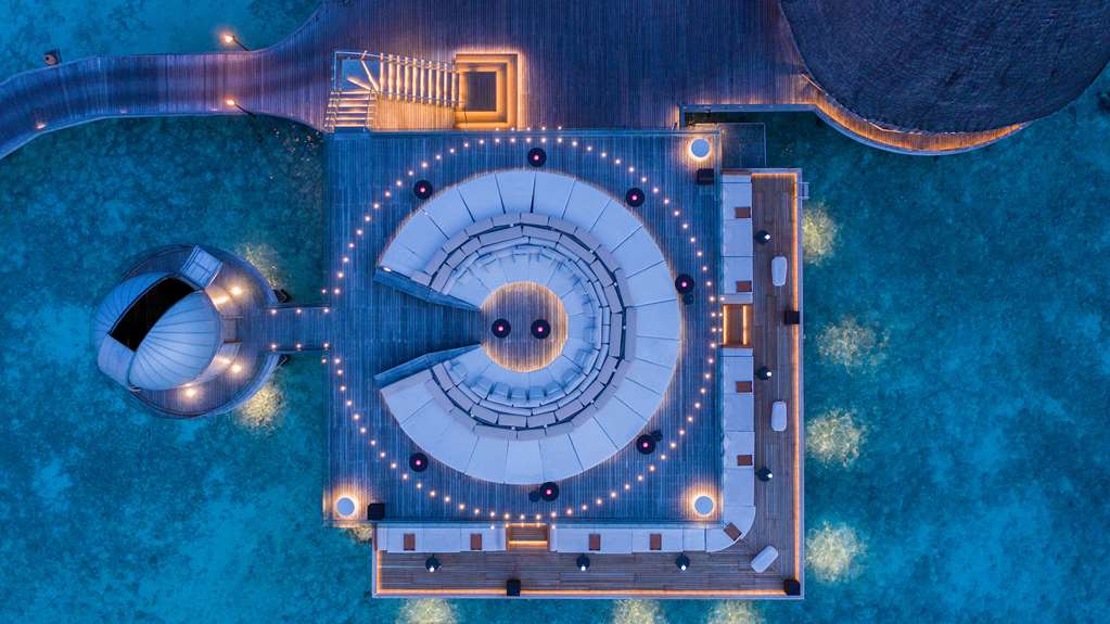 Anantara Kihavah SKY Bar observatory aerial