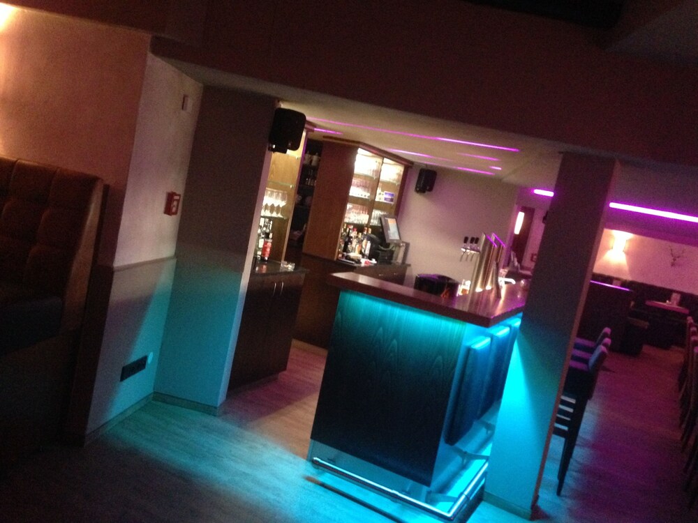 Hotel Bar