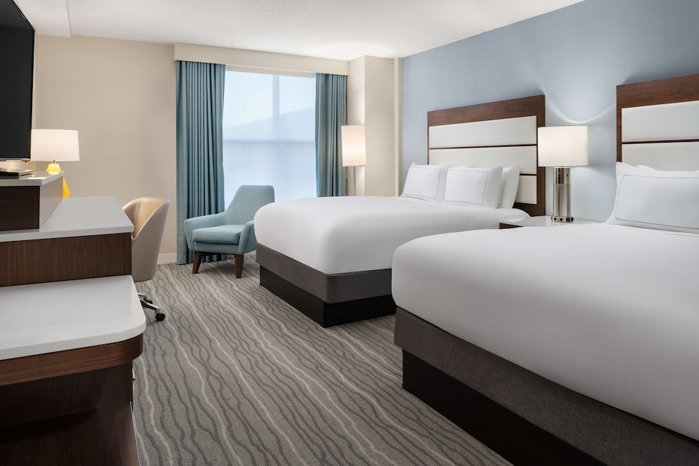 Doubletree by Hilton Hotel Norfolk Airport - photo 3