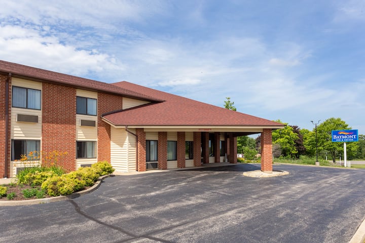 Baymont by Wyndham Harvard - featured photo