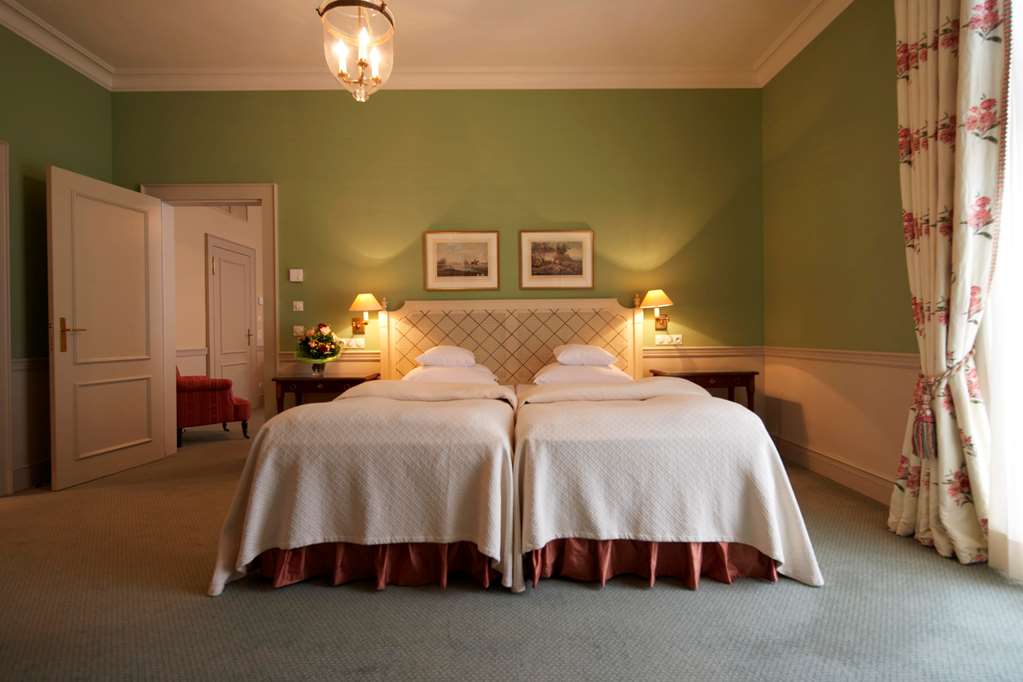 Steigenberger Parkhotel, Duesseldorf, Germany - Superior Suite bedroom