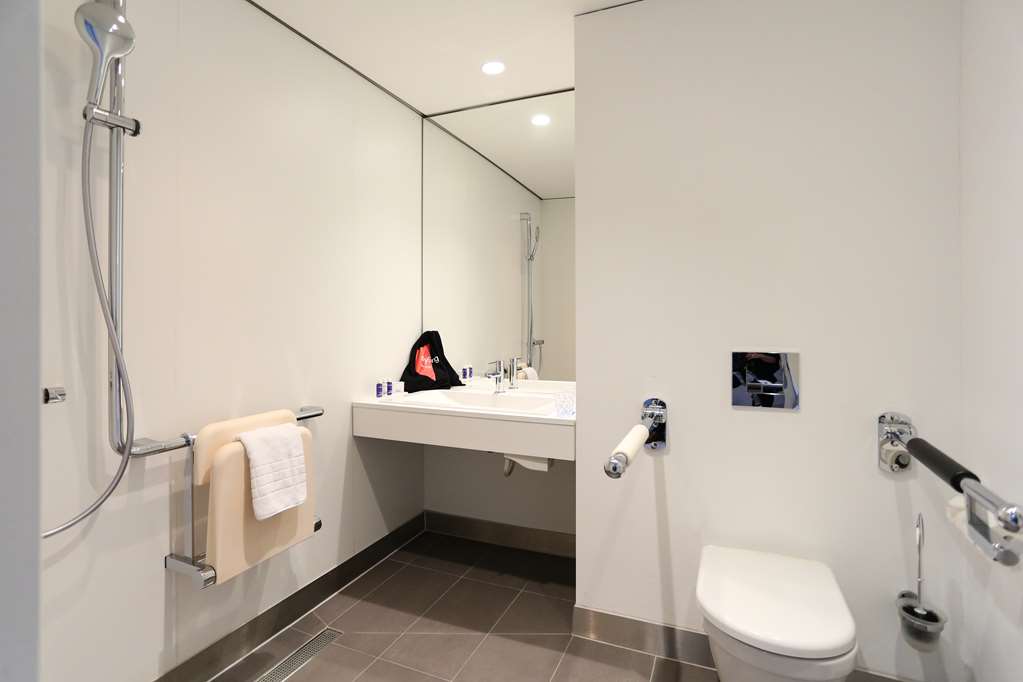 artotel wheelchair room