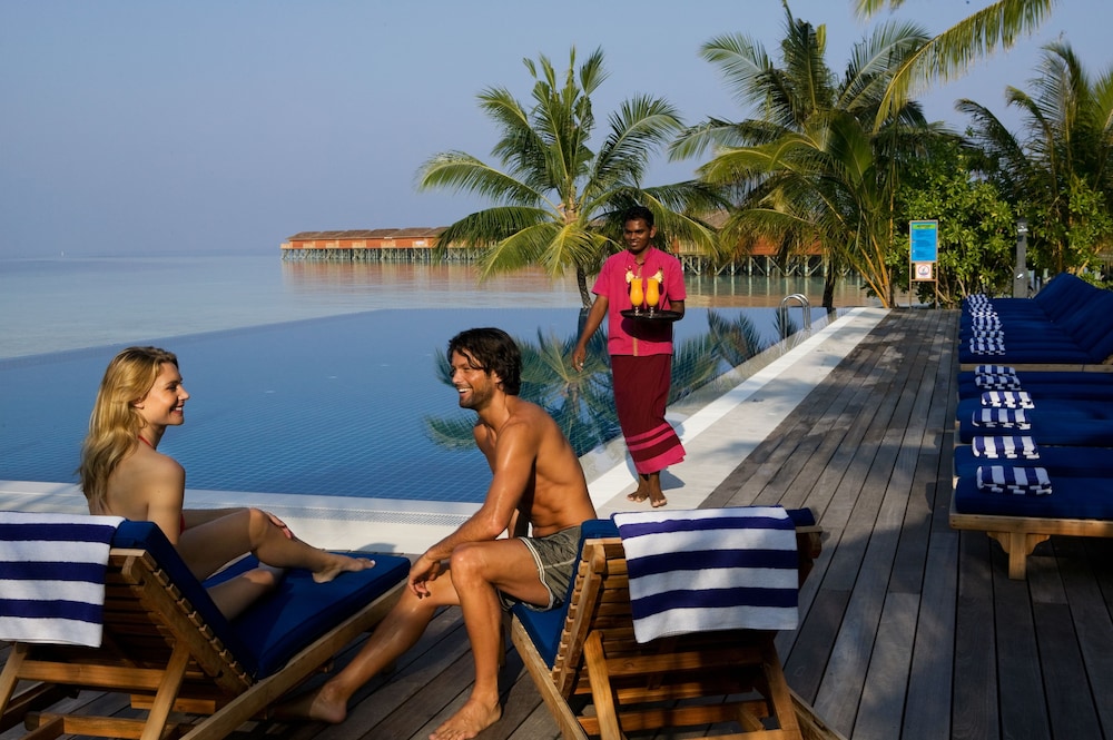 Infinity pool