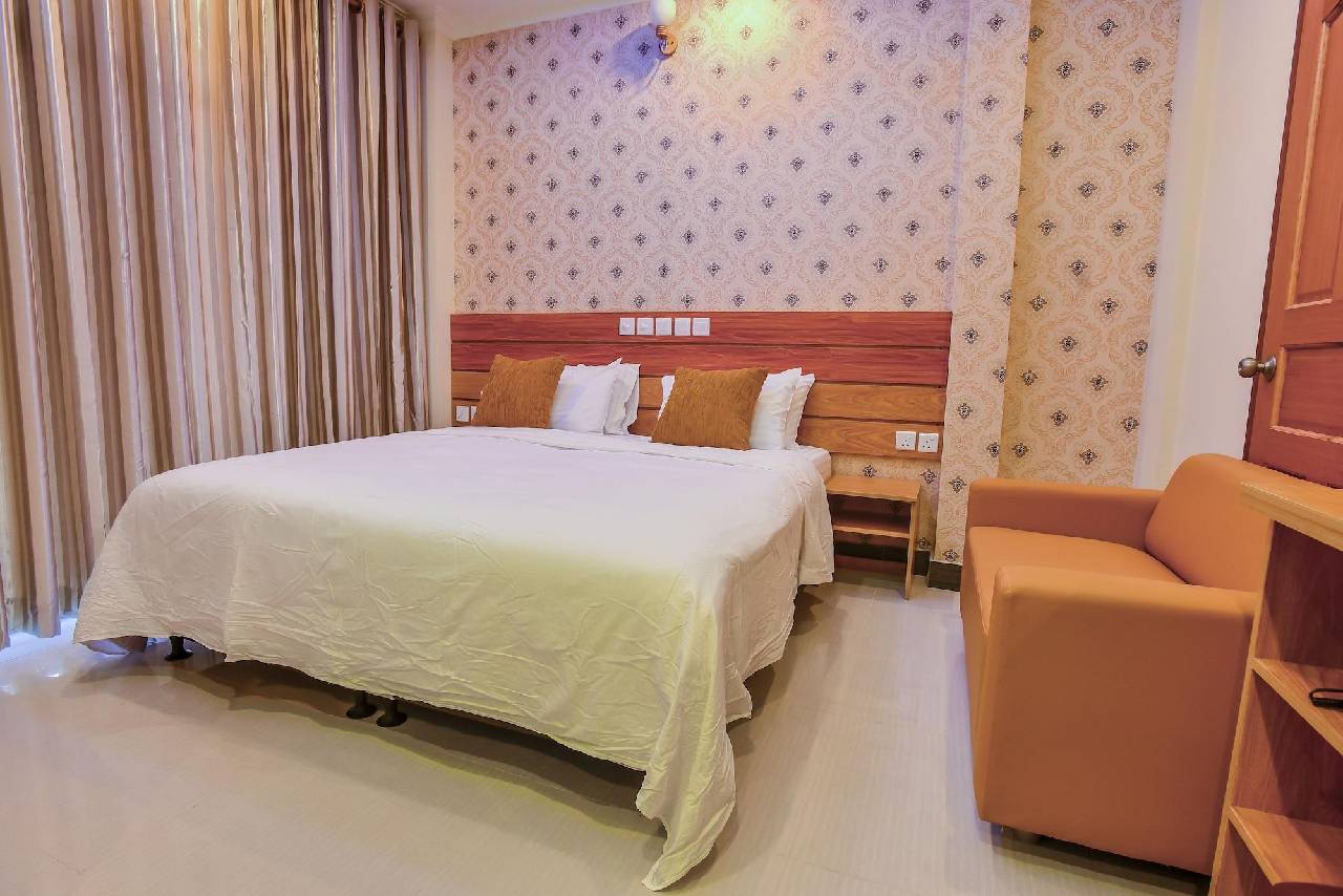 Guest room
