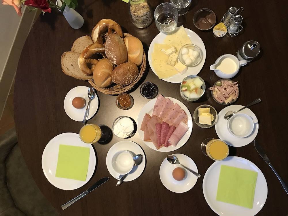 Breakfast meal