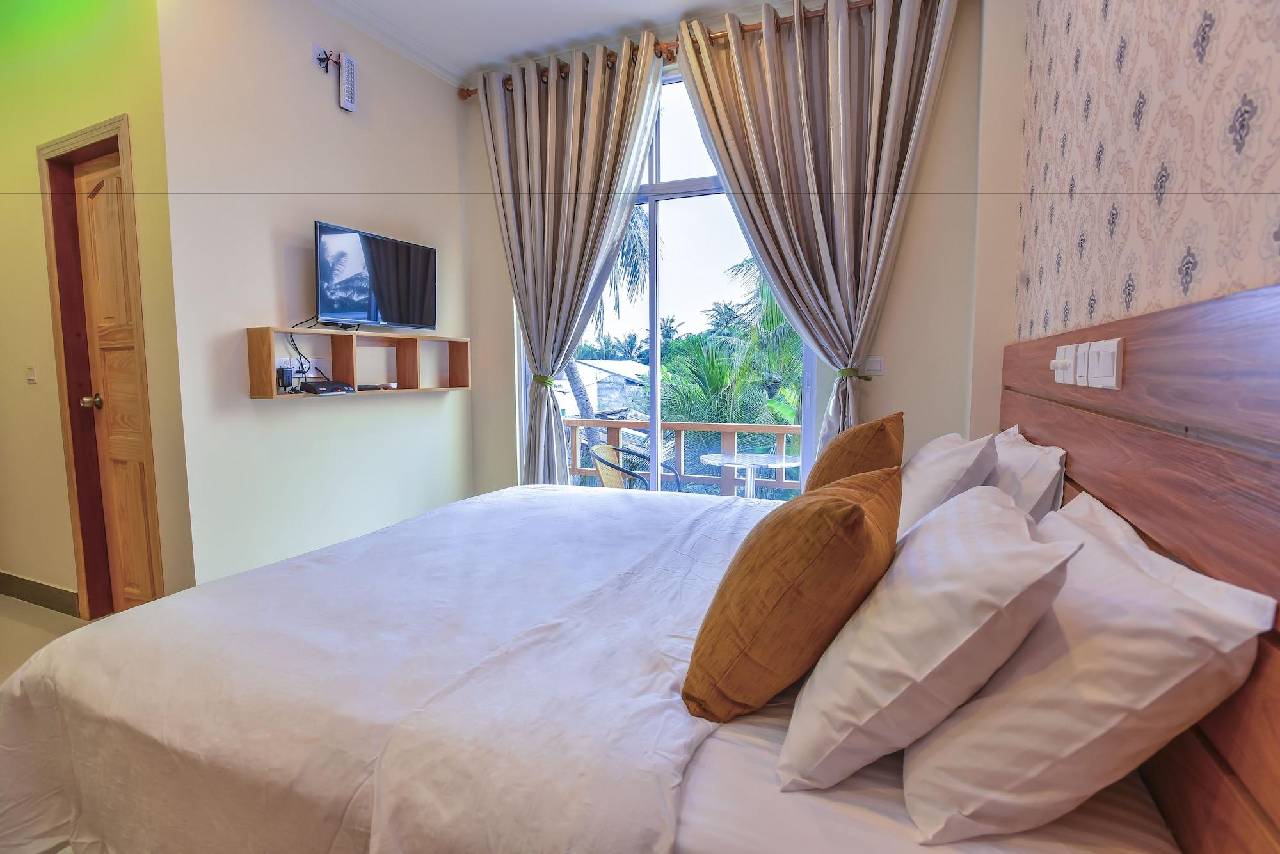 Guest room