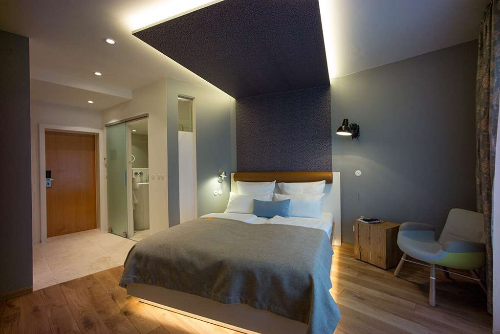 Room Medium