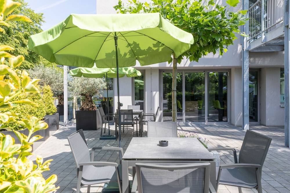 Sundeck
