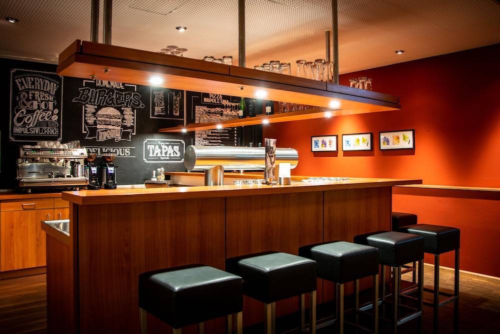 Sports bar