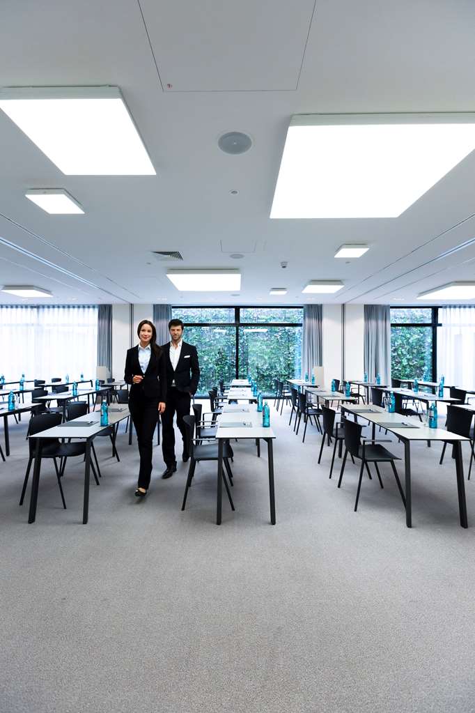 MEETING ROOM