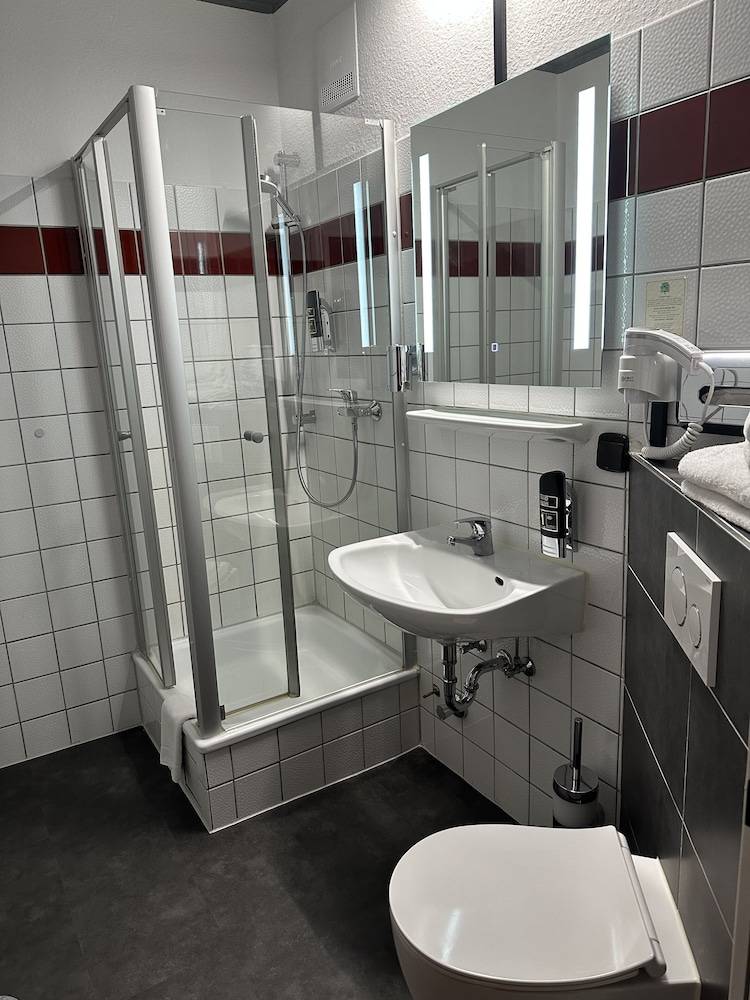 Bathroom shower