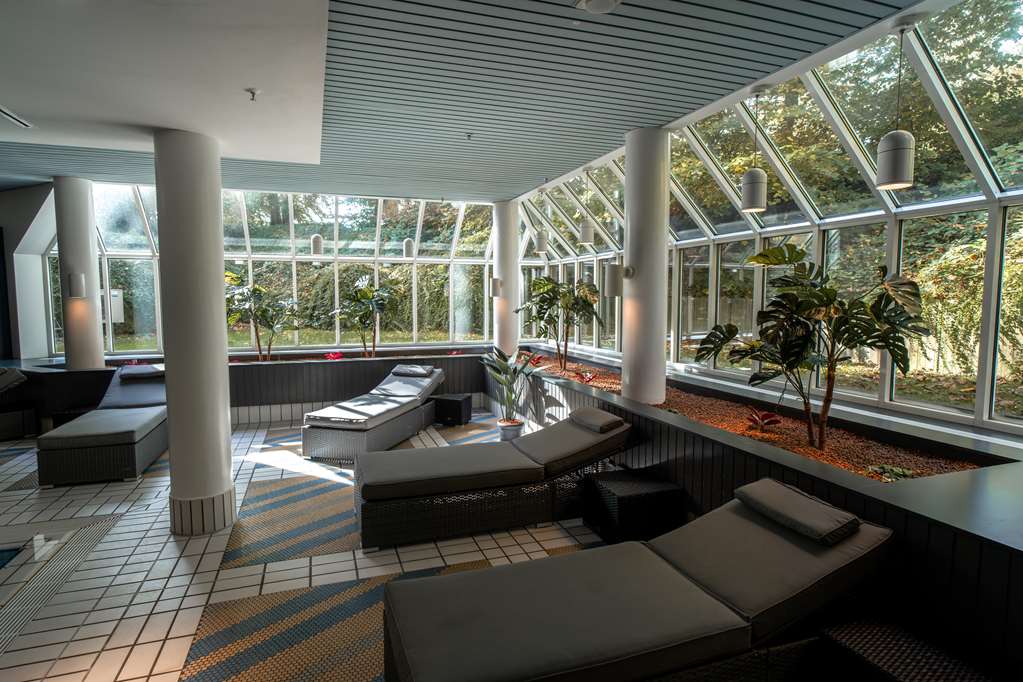 Loungers Pool Indoor