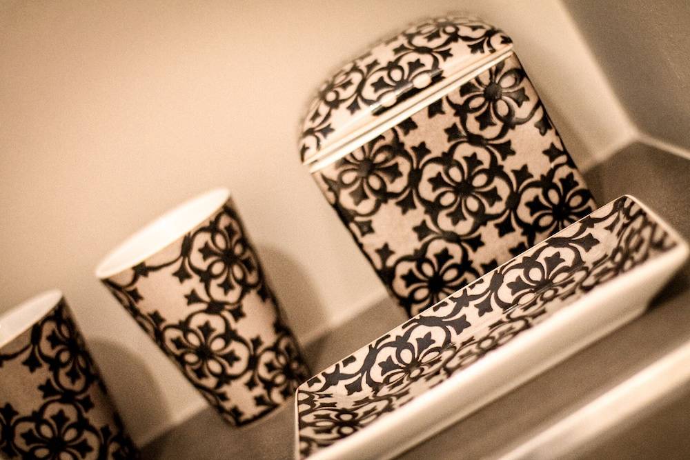 Bathroom amenities